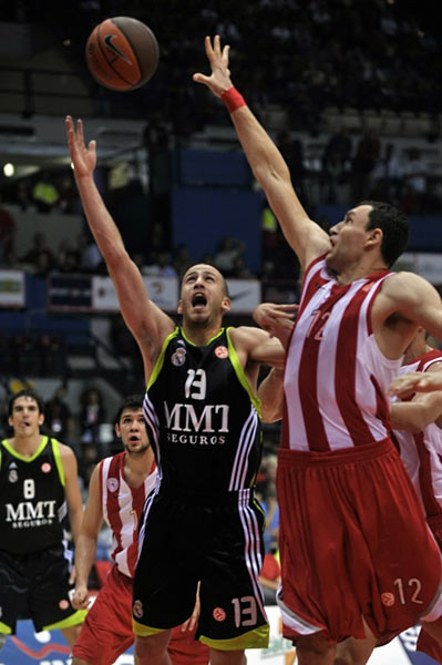 内线完成短 内线完成短