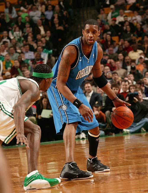 锋线的中距 锋线的中距